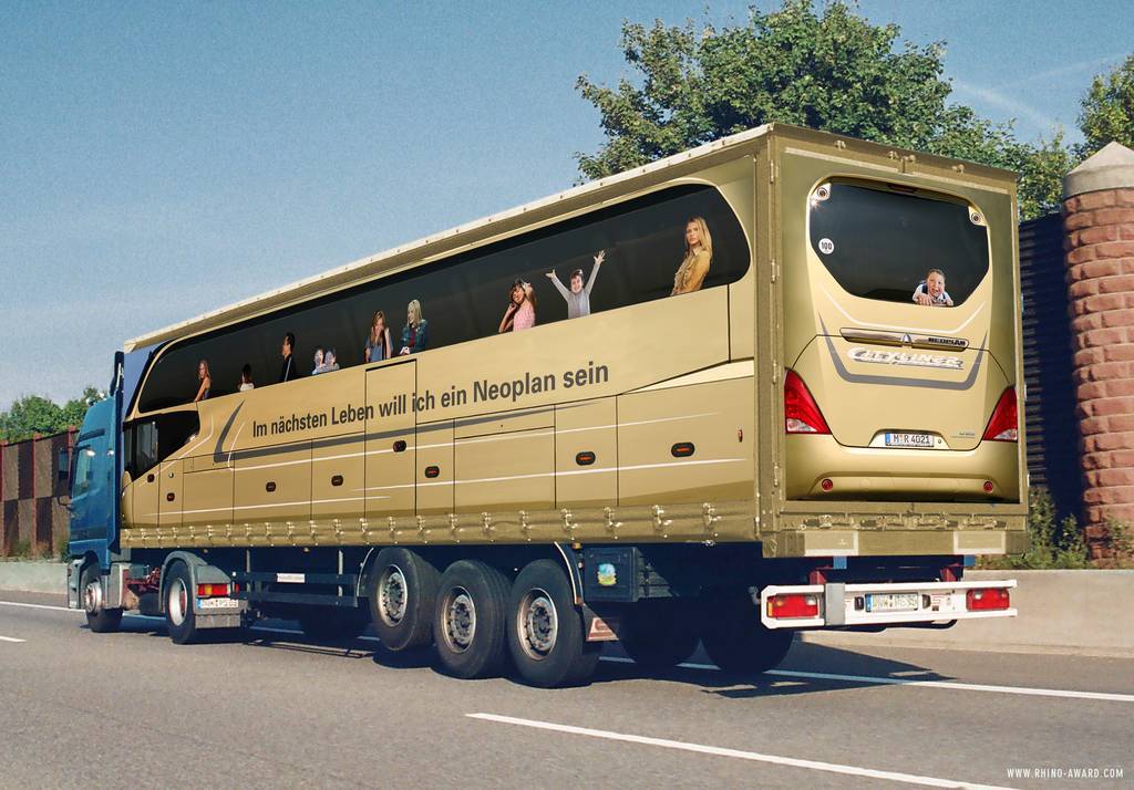 Реклама на грузовиках. Креативная реклама на грузовиках. Рекламный грузовик. Креативная реклама на фурах. Креативная реклама на Фургонах.